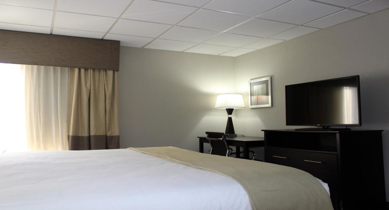 Holiday Inn Express Forsyth By Ihg Bagian luar foto