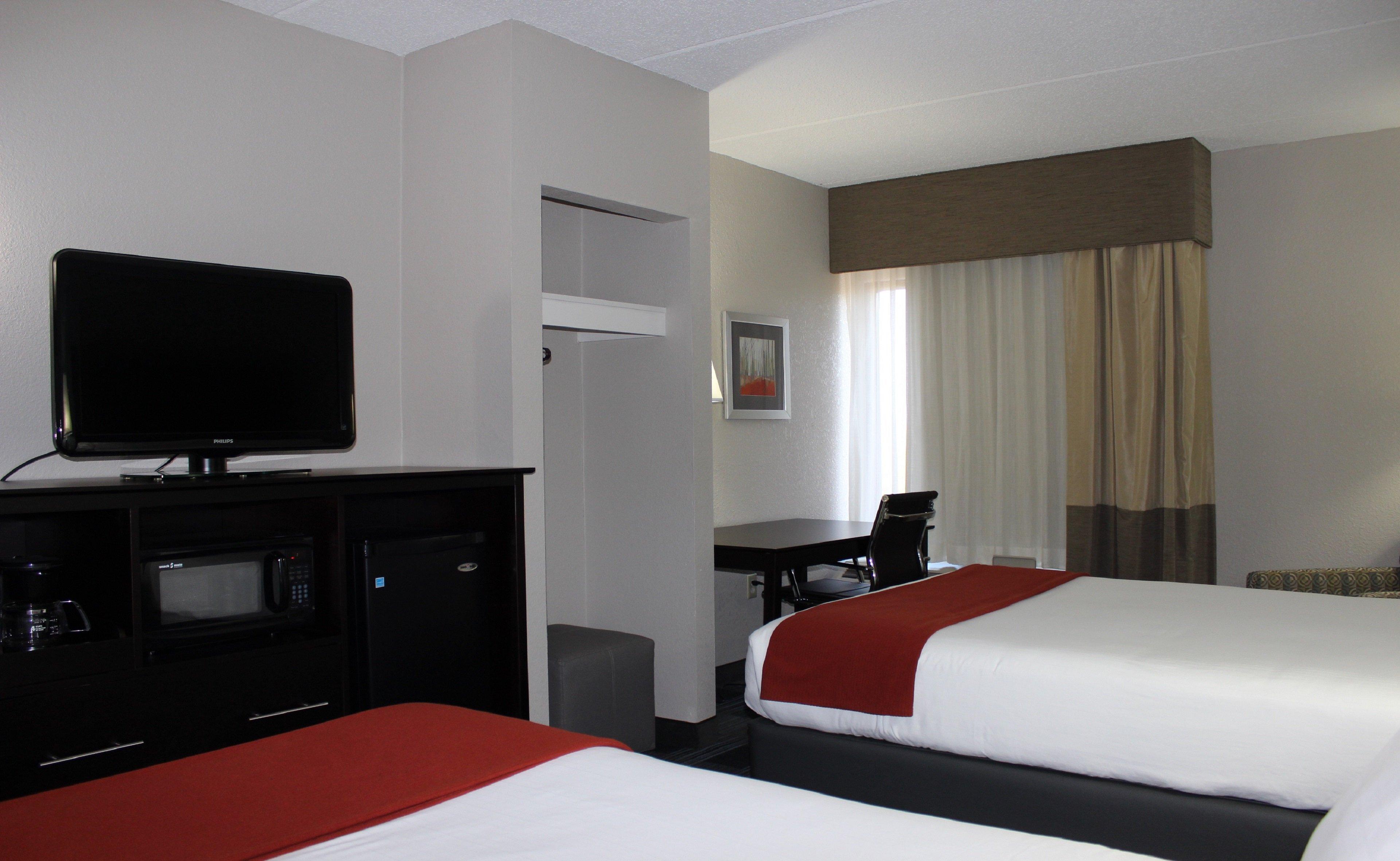 Holiday Inn Express Forsyth By Ihg Bagian luar foto