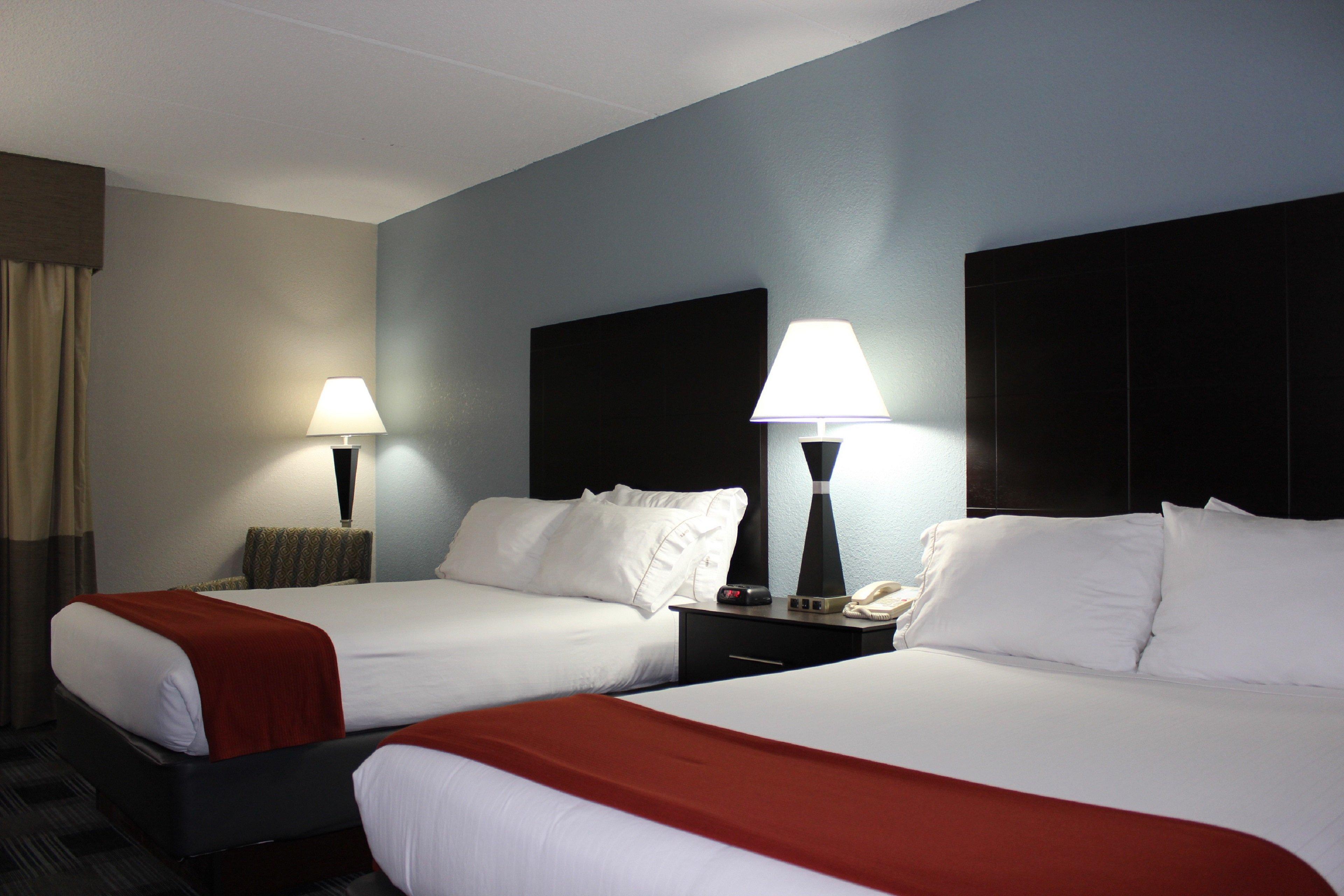 Holiday Inn Express Forsyth By Ihg Bagian luar foto