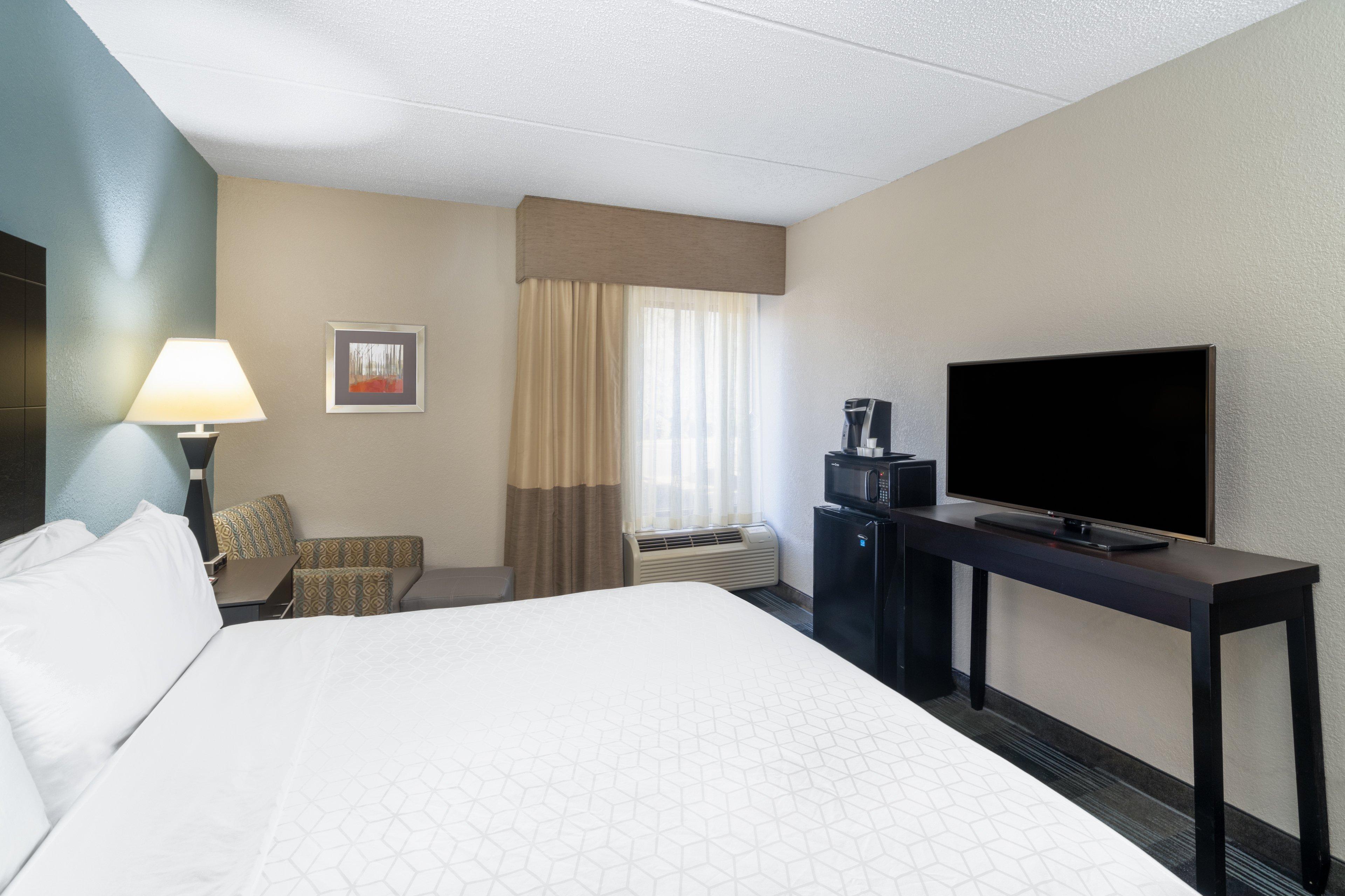 Holiday Inn Express Forsyth By Ihg Bagian luar foto