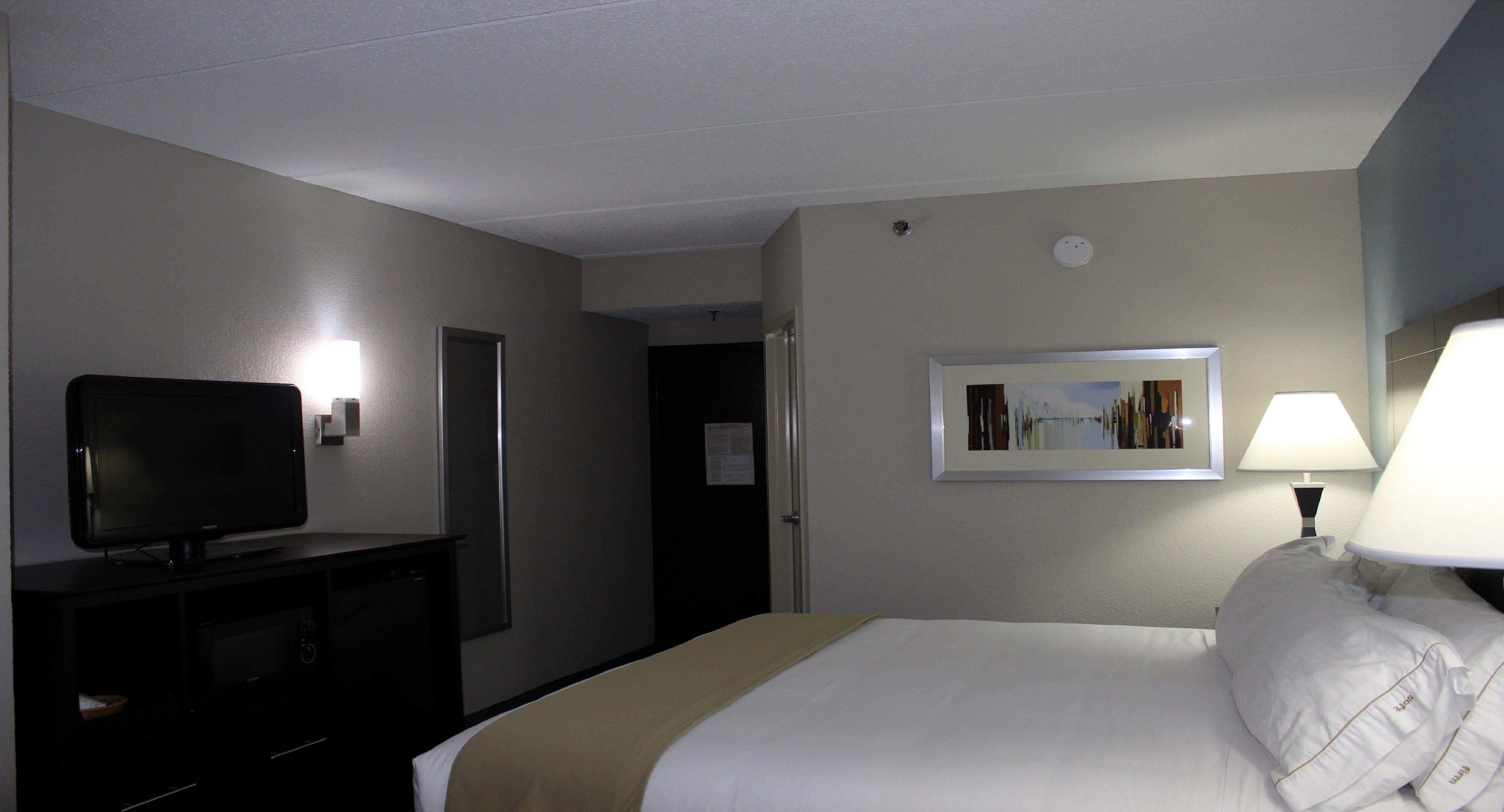 Holiday Inn Express Forsyth By Ihg Bagian luar foto
