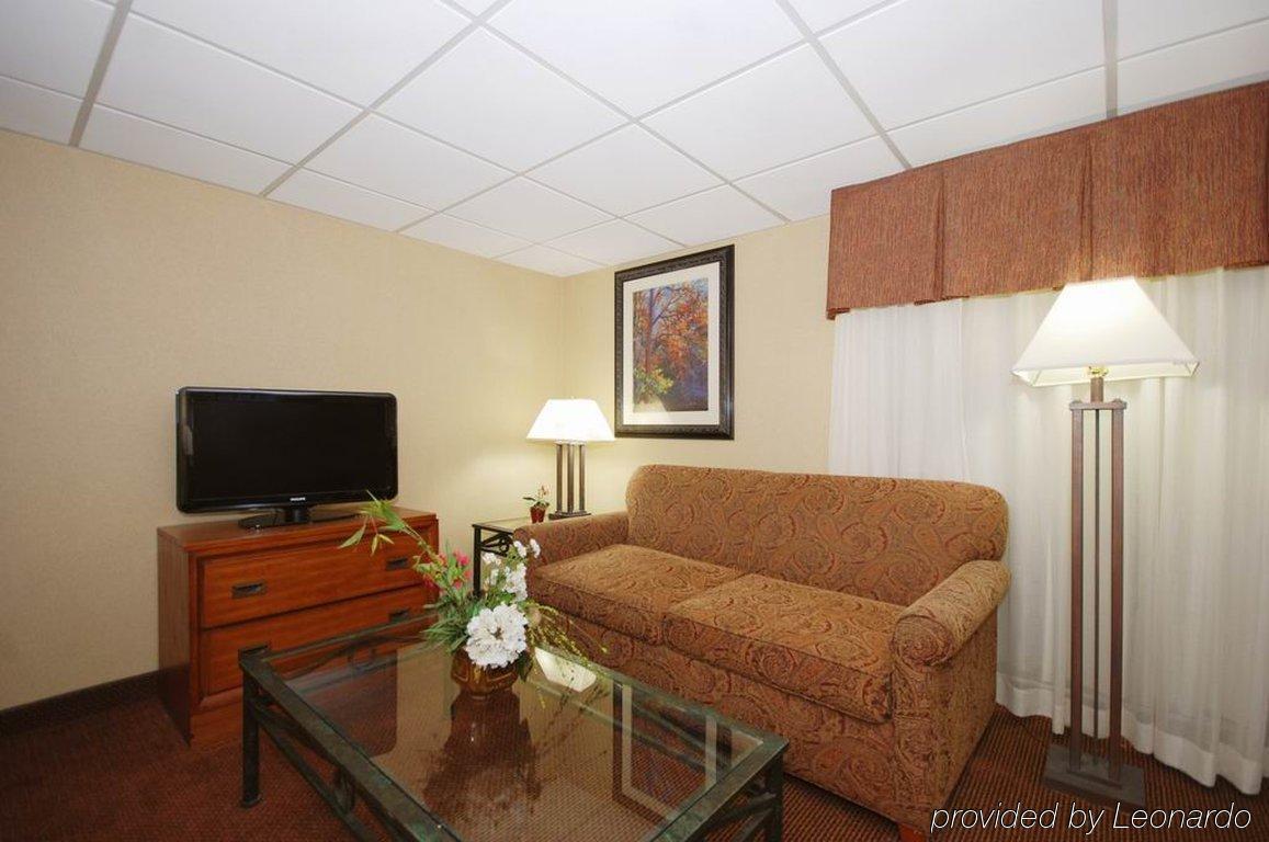 Holiday Inn Express Forsyth By Ihg Ruang foto