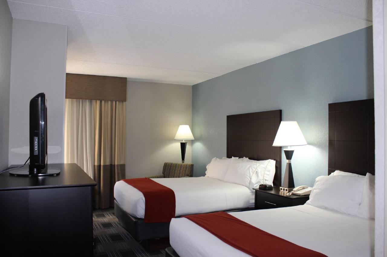 Holiday Inn Express Forsyth By Ihg Bagian luar foto